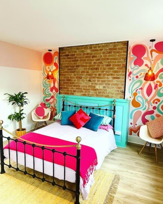 Colourful Apartment In Margate KENT Екстериор снимка